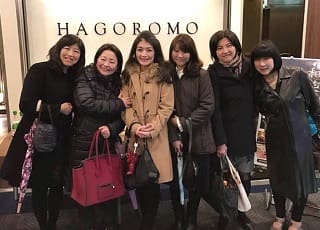 2017年1月、同級生女子の同窓会。一番右が守屋さん