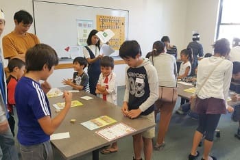 子ども向け将棋ワークショップの様子