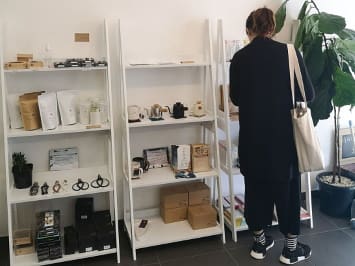 ポップアップ･ストアに並んだ日本の工芸製品