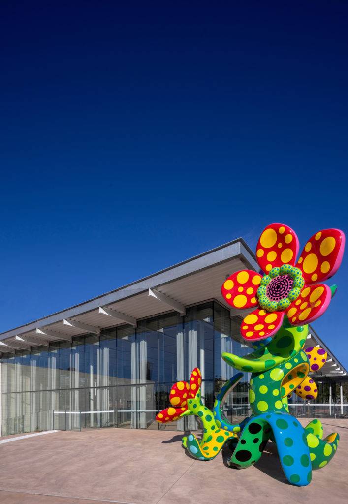 草間彌生 展 オブジェ 展示用 ゴールド Gagosian Gallery（草間彌生の 