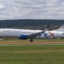 Rex_Airlines_(VH-RQC)_Boeing_737-8FE(WL)_landing_at_Canberra_Airport_(6)